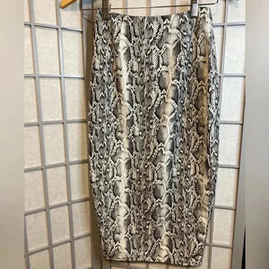 NWTs - Pretty Little Thing - Python animal print midi skirt with slit - US0